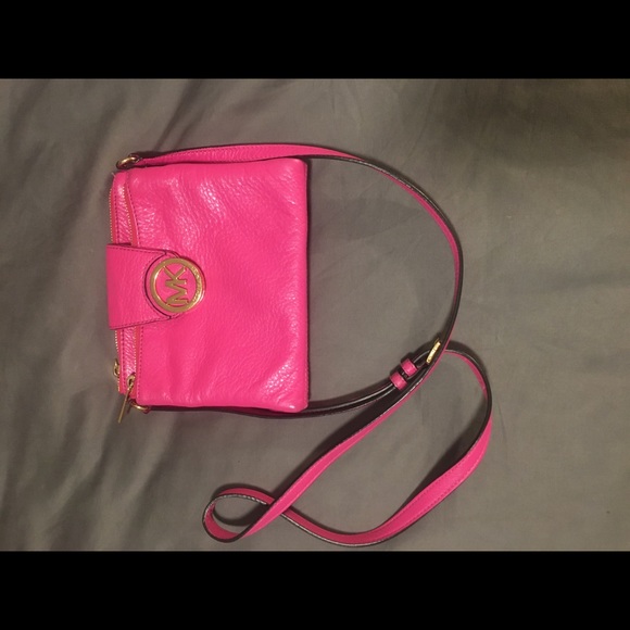 Michael Kors across body - Picture 5 of 8